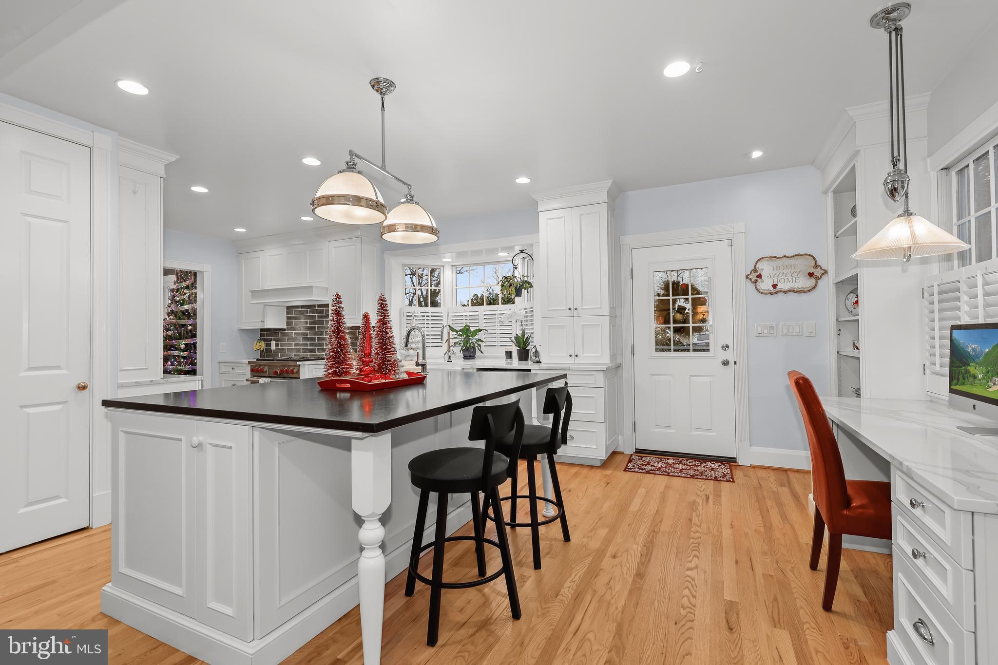 5505 Kemper Road Baltimore, MD 21210 - Photo 16 of 72 Gourmet Kitchen Island