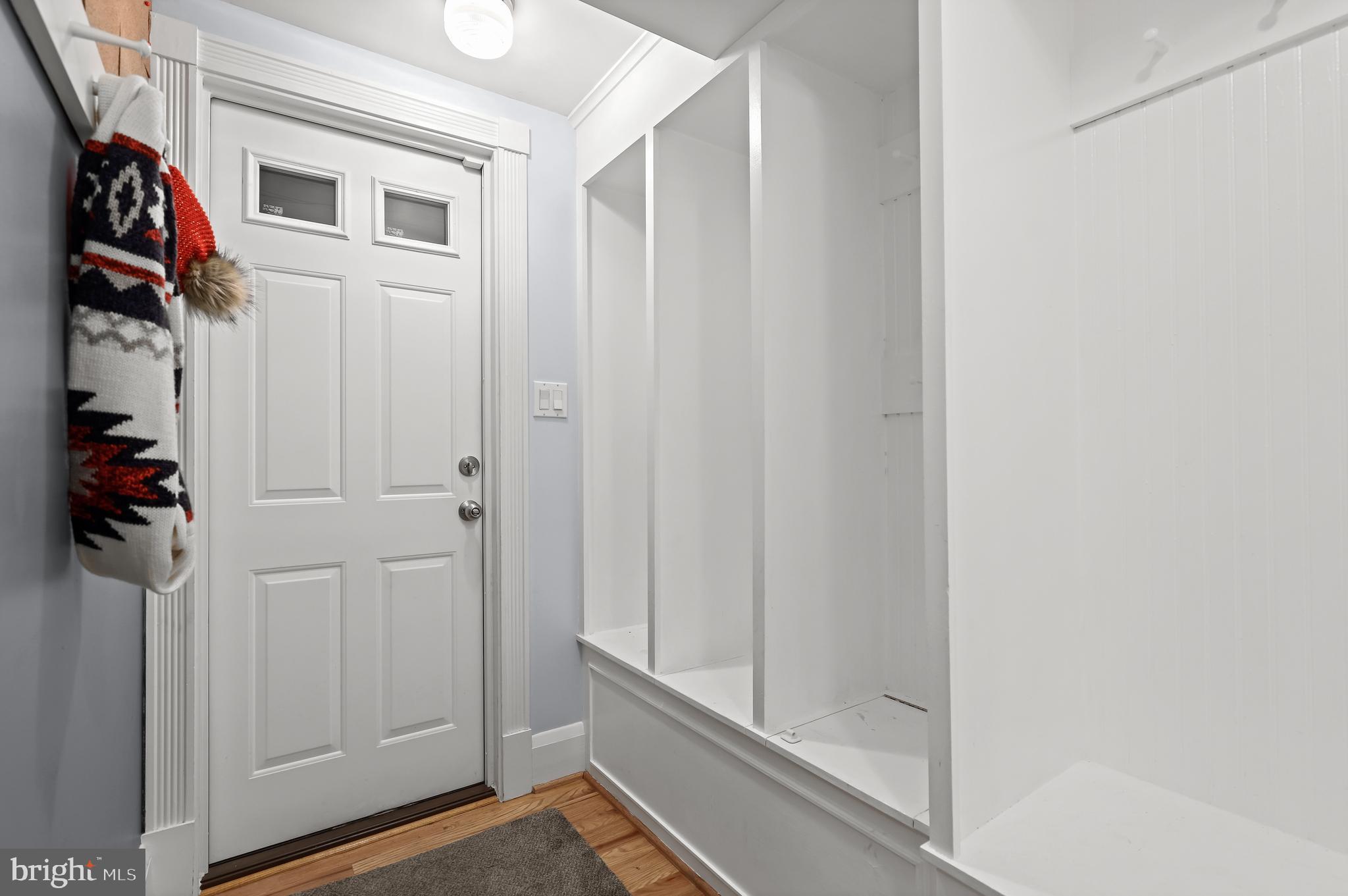 5505 Kemper Road Baltimore, MD 21210 - Photo 25 of 72 Entry Room