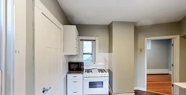 $2,850 | 4 A Weld Avenue, Unit 1, Boston, MA 02119