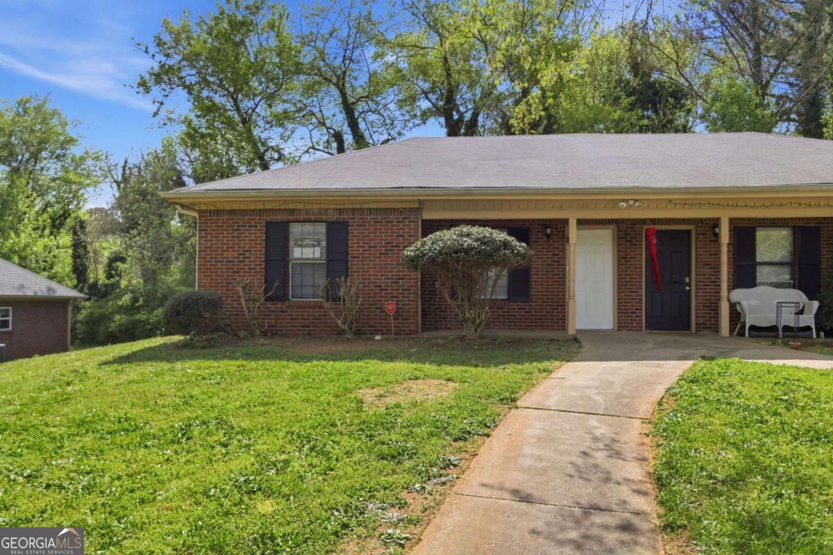 318-320 Freeport Drive Unit 318 320  