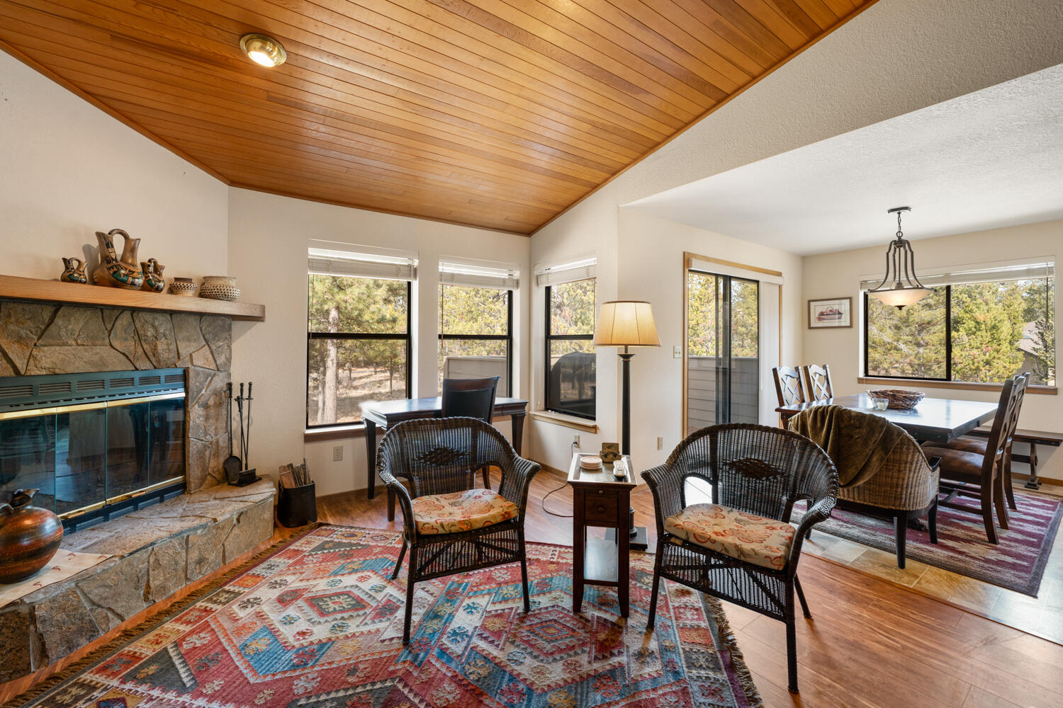 17772 West Core Road, Unit 19 Sunriver, OR 97707 - Photo 6 of 38 5