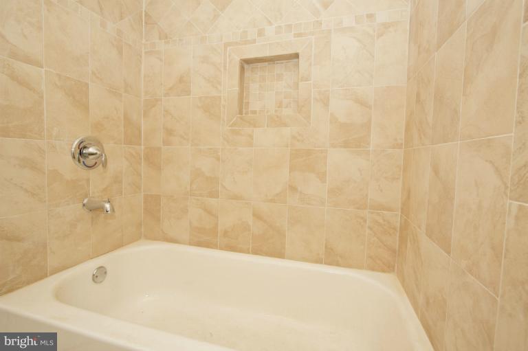 13005 Clarion Road Fort Washington, MD 20744 - Photo 18 of 30 Bath