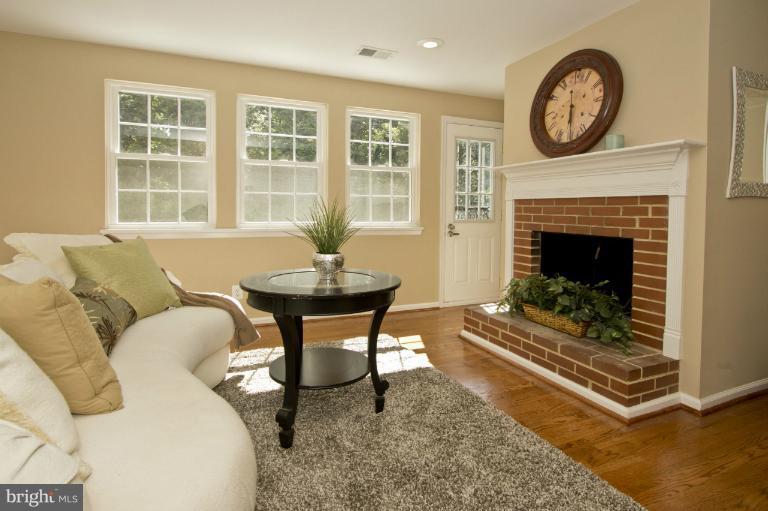 13005 Clarion Road Fort Washington, MD 20744 - Photo 20 of 30 Family Room