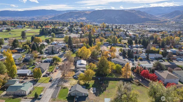 $479,000 | 646 North Gale Place, East Wenatchee, WA 98802