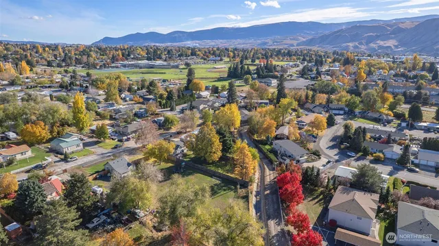 $479,000 | 646 North Gale Place, East Wenatchee, WA 98802