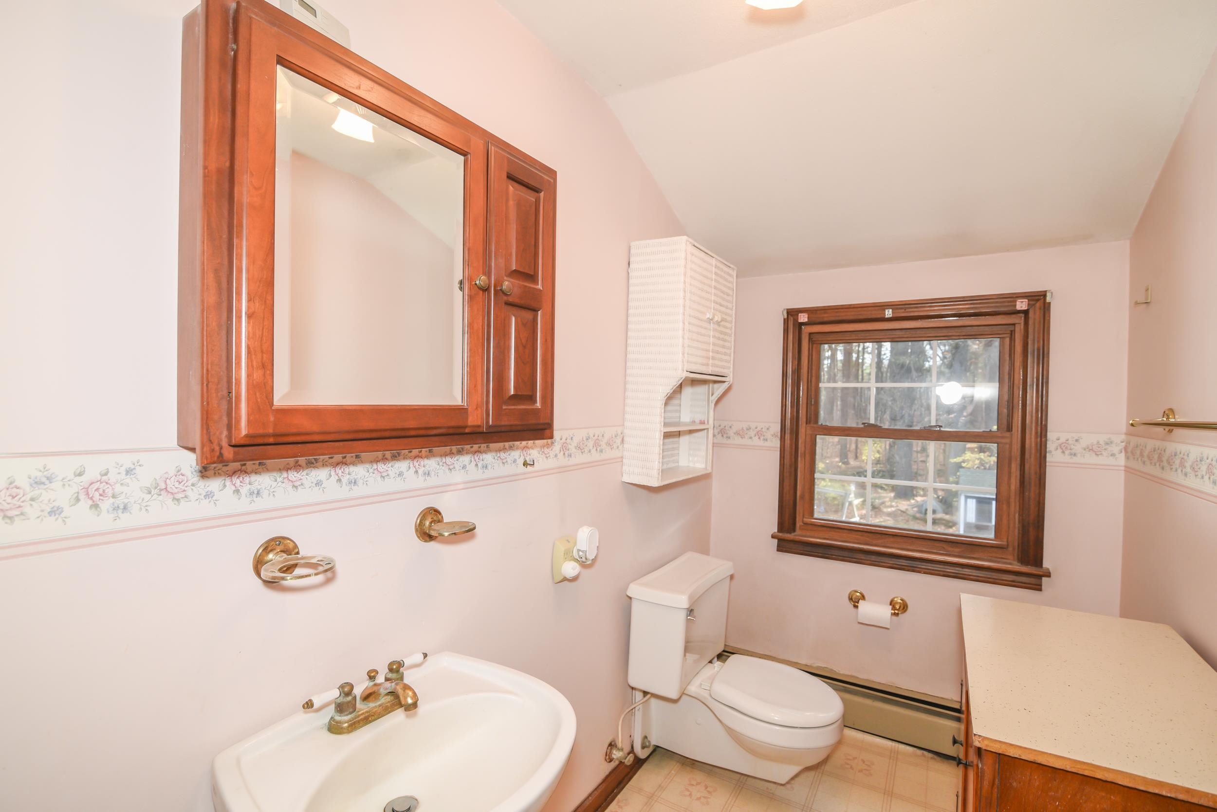 26 Gertrude Road Windham, NH 03087 - Photo 31 of 39