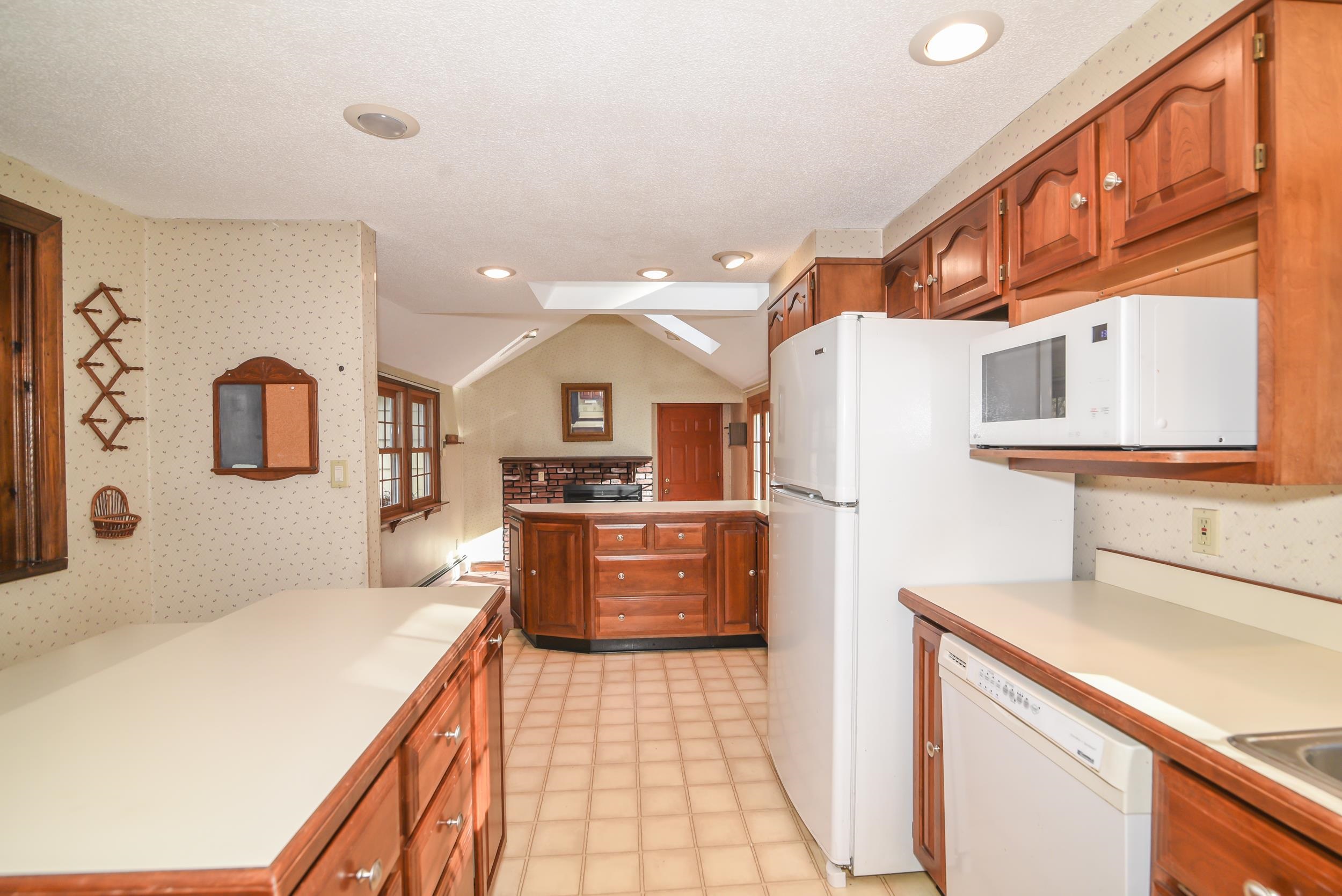 26 Gertrude Road Windham, NH 03087 - Photo 8 of 39