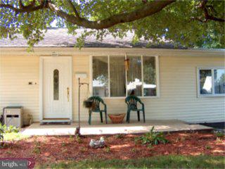 232 Waltham Road Fairless Hills, PA 19030 - Photo 2 of 6 Gallery Image 2