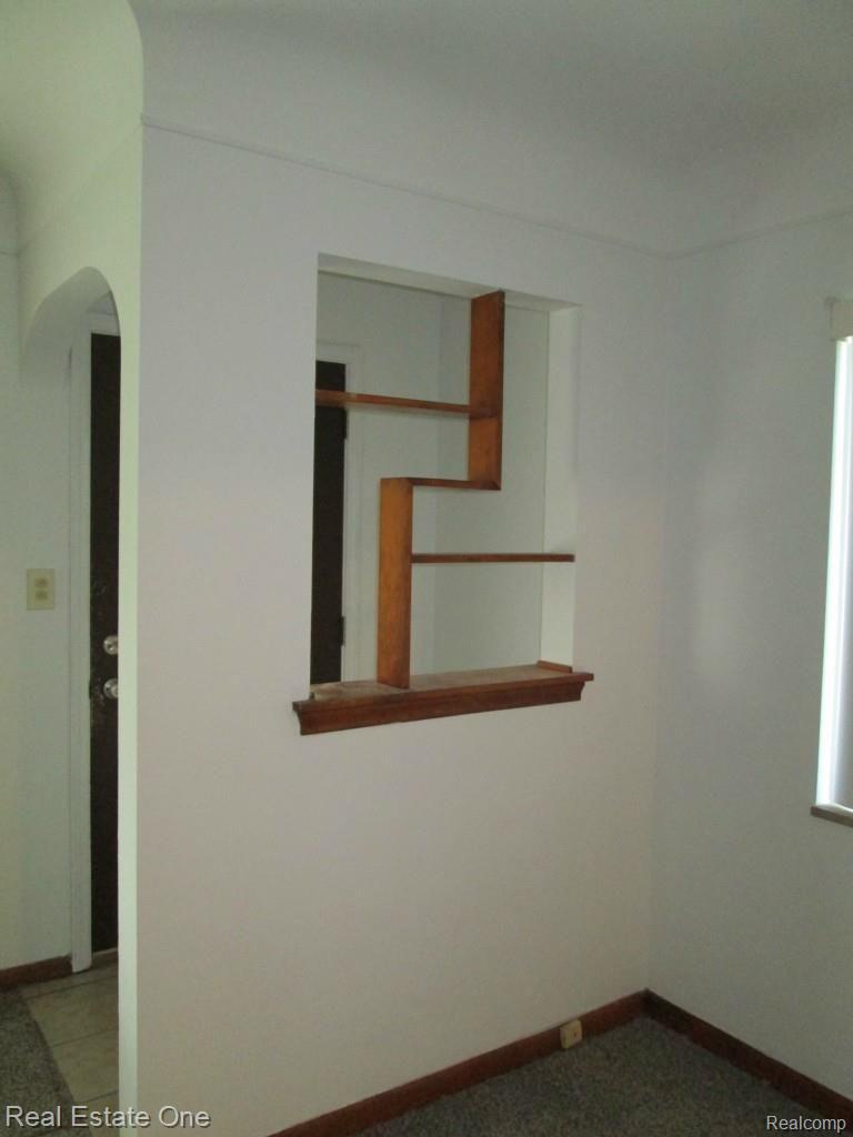 6126 Henry Ruff Road Garden City, MI 48135 - Photo 10 of 18 Front Entry Foyer