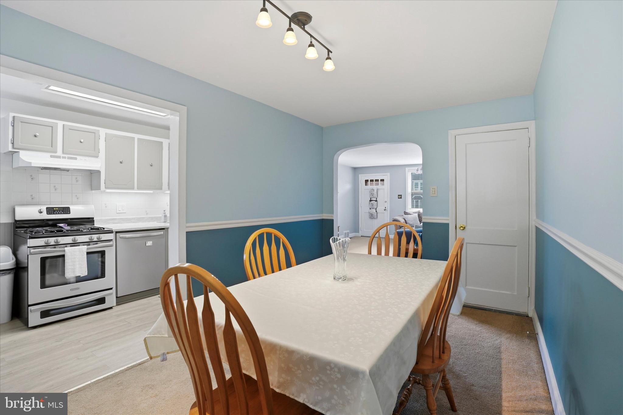 701 Rively Avenue Glenolden, PA 19036 - Photo 7 of 31 Dining Room