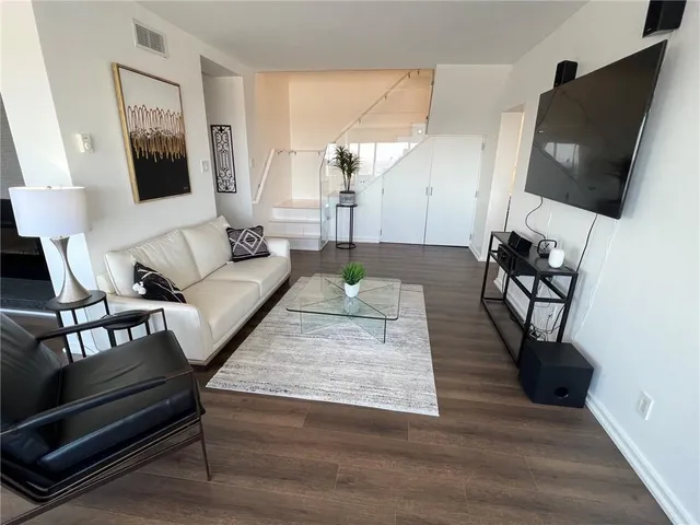 $648,500 | 2510 Grand Boulevard, Unit 3001, Kansas City, MO 64108