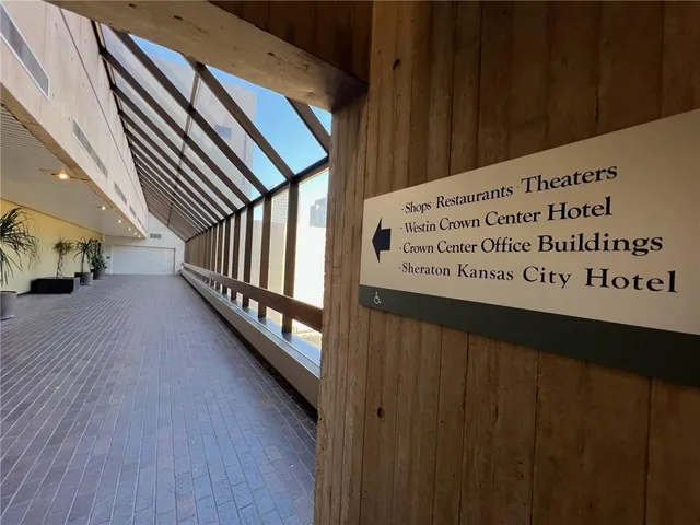 $648,500 | 2510 Grand Boulevard, Unit 3001, Kansas City, MO 64108