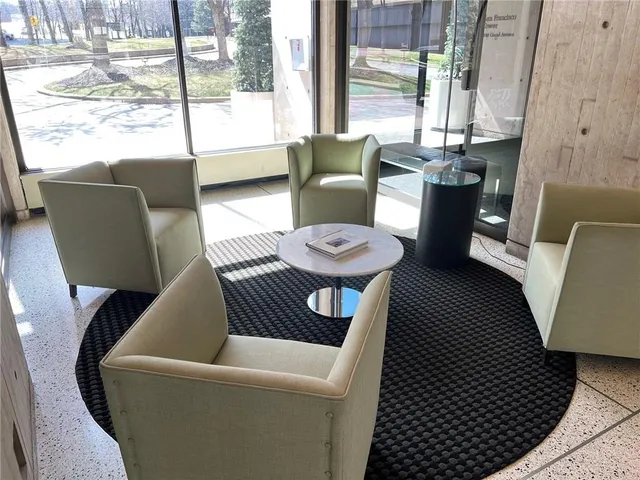 $648,500 | 2510 Grand Boulevard, Unit 3001, Kansas City, MO 64108