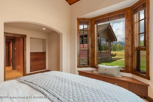 $6,395,000 | 6240 North Prickly Pear Lane, Jackson, WY 83001
