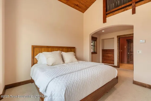 $6,395,000 | 6240 North Prickly Pear Lane, Jackson, WY 83001