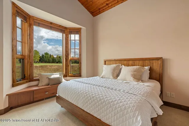 $6,395,000 | 6240 North Prickly Pear Lane, Jackson, WY 83001