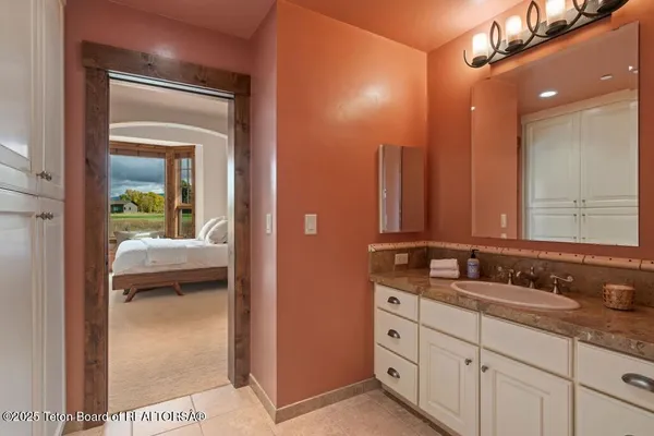 $6,395,000 | 6240 North Prickly Pear Lane, Jackson, WY 83001