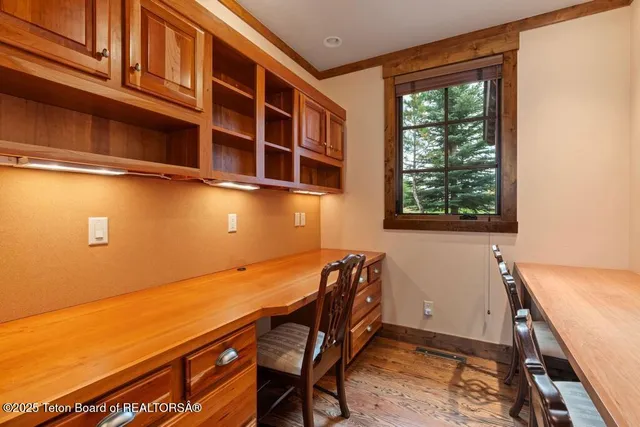 $6,395,000 | 6240 North Prickly Pear Lane, Jackson, WY 83001