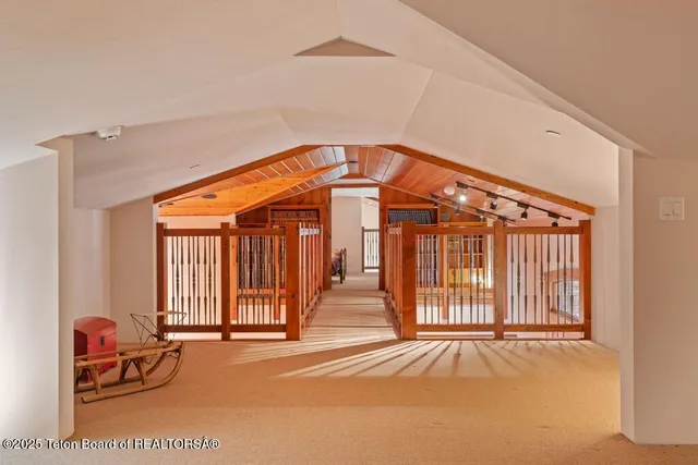 $6,395,000 | 6240 North Prickly Pear Lane, Jackson, WY 83001