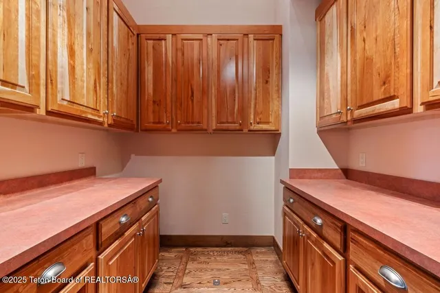 $6,395,000 | 6240 North Prickly Pear Lane, Jackson, WY 83001