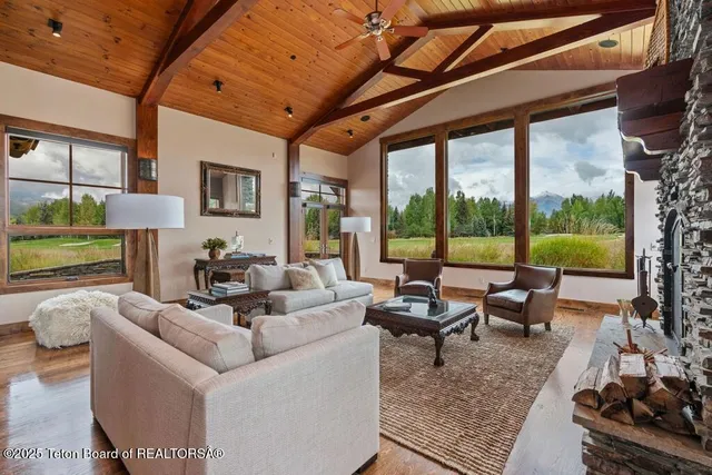 $6,395,000 | 6240 North Prickly Pear Lane, Jackson, WY 83001