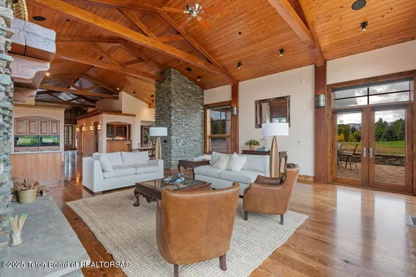 $6,395,000 | 6240 North Prickly Pear Lane, Jackson, WY 83001