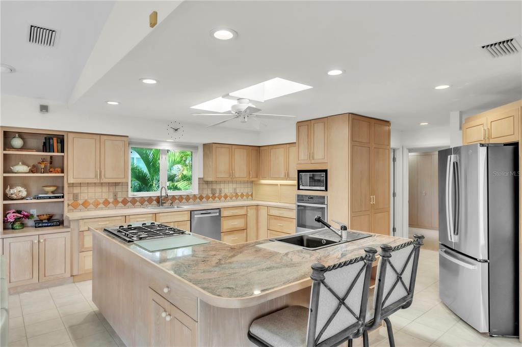 103 Sunset Lane Anna Maria, FL 34217 - Photo 18 of 53