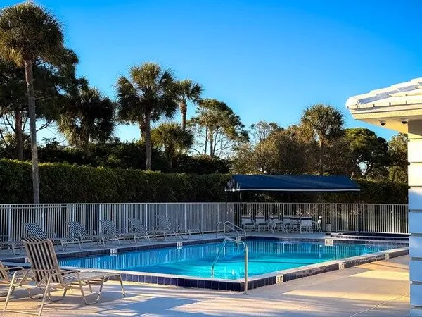 $1,900 | 3501 Village Boulevard, Unit 405, West Palm Beach, FL 33409