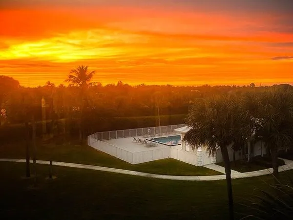 $1,900 | 3501 Village Boulevard, Unit 405, West Palm Beach, FL 33409