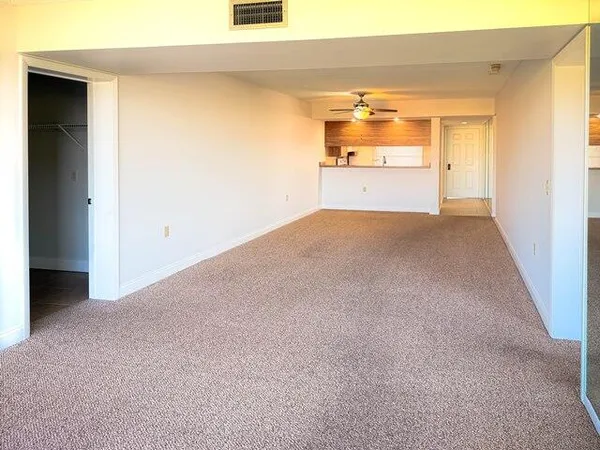 $1,900 | 3501 Village Boulevard, Unit 405, West Palm Beach, FL 33409