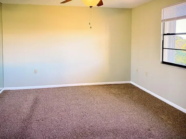 $1,900 | 3501 Village Boulevard, Unit 405, West Palm Beach, FL 33409