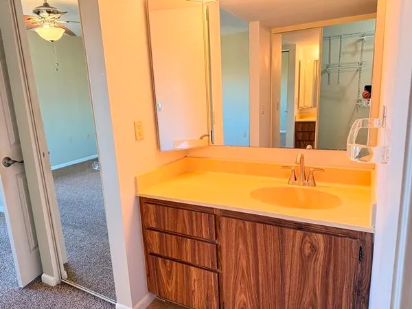 $1,900 | 3501 Village Boulevard, Unit 405, West Palm Beach, FL 33409