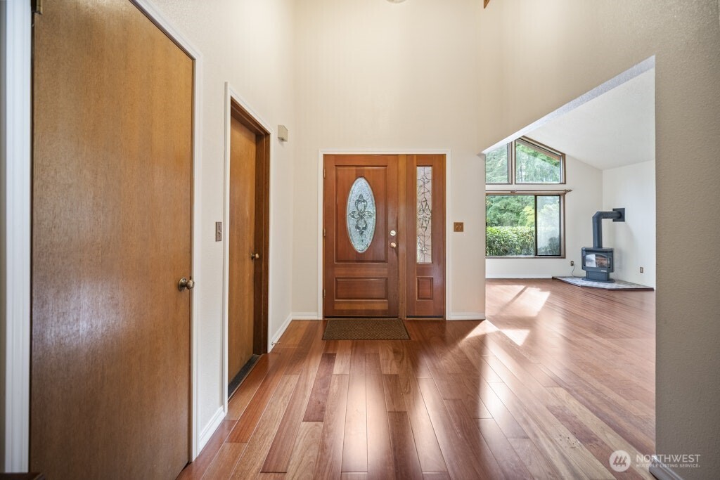 8727 Johnson Point Road Northeast Olympia, WA 98516 - Photo 5 of 30 Gallery Image 5