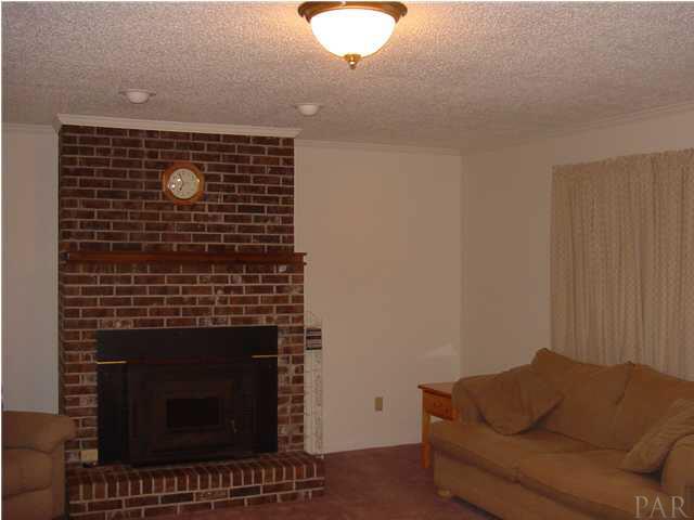 1151 Lewis Road Milton, FL 32570 - Photo 5 of 13 Living Room