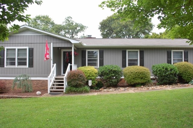 413 Rockingham Road Seneca, SC 29672 - Photo 3 of 25 Gallery Image 3