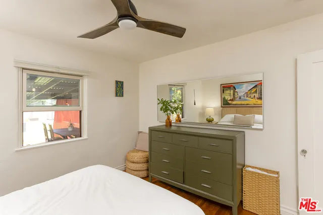 $6,695 | 5120 Willowcrest Avenue, North Hollywood, CA 91601