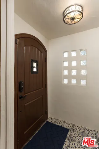 $6,695 | 5120 Willowcrest Avenue, North Hollywood, CA 91601