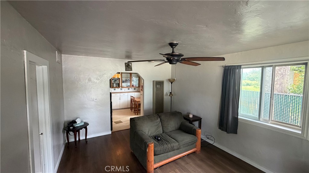475 Wiltsey Road Red Bluff, CA 96080 - Photo 5 of 33 a living room with furniture and a window