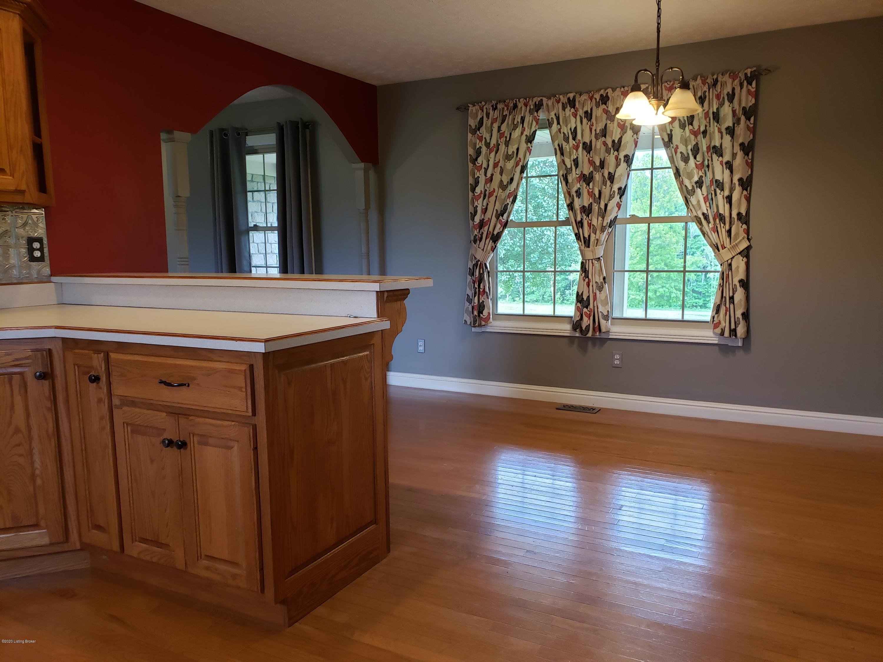 2607 Croake Station Road Springfield, KY 40069 - Photo 7 of 30 2607 DINING AREA