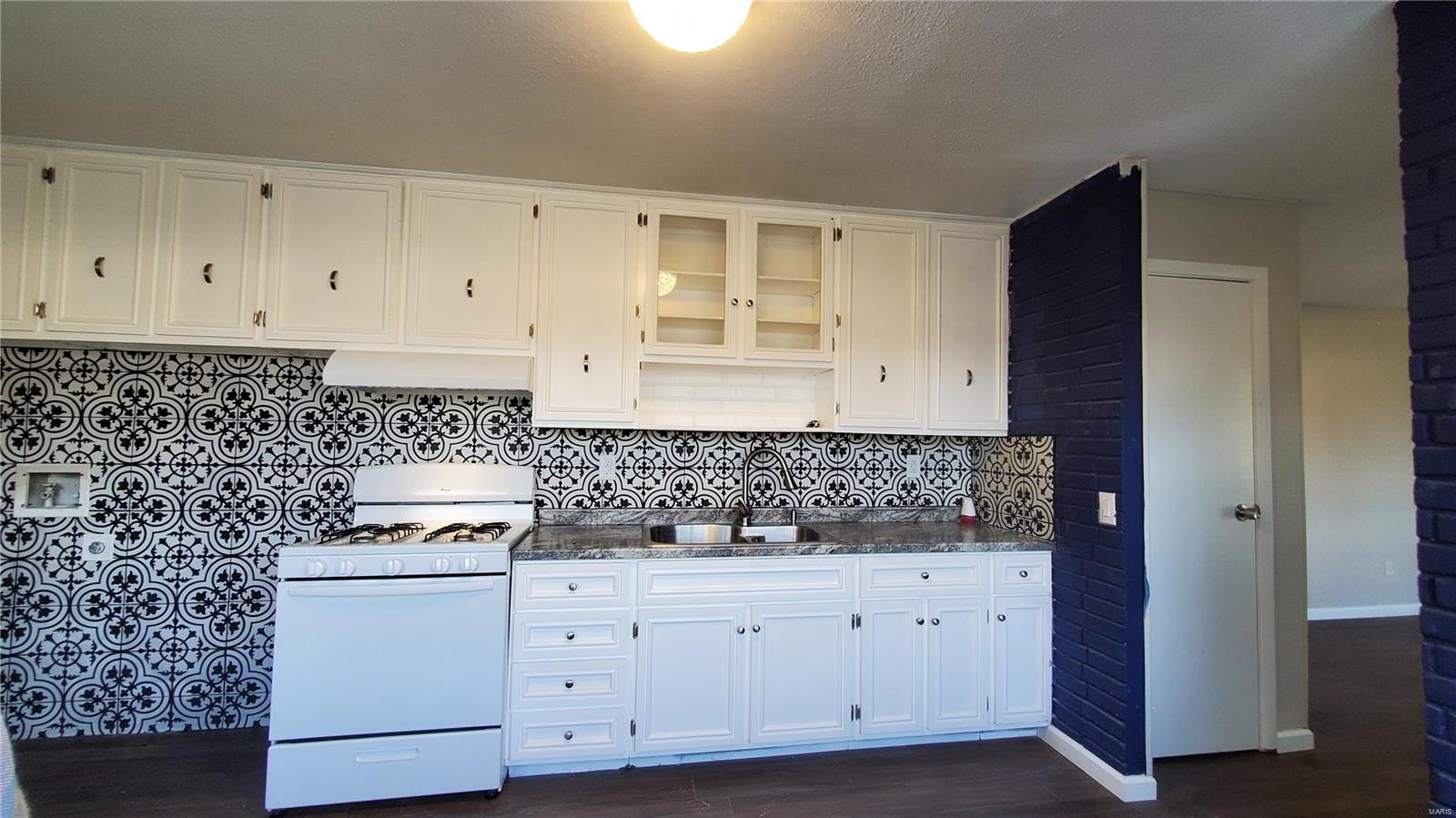 2557 Reveres Route Granite City, IL 62040 - Photo 13 of 34 Gallery Image 13