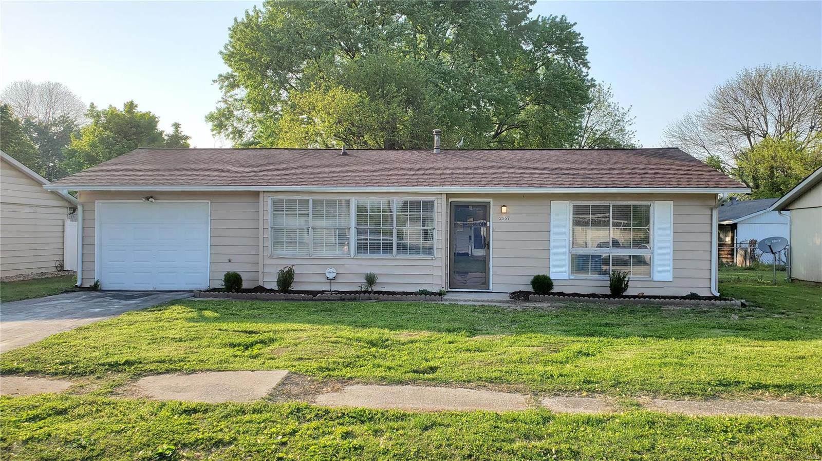 2557 Reveres Route Granite City, IL 62040 - Photo 3 of 34 Gallery Image 3