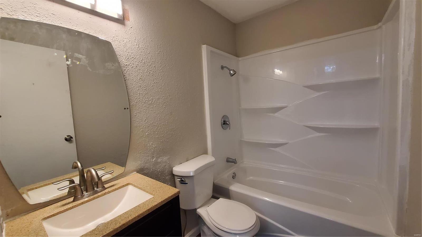 2557 Reveres Route Granite City, IL 62040 - Photo 31 of 34 Gallery Image 31