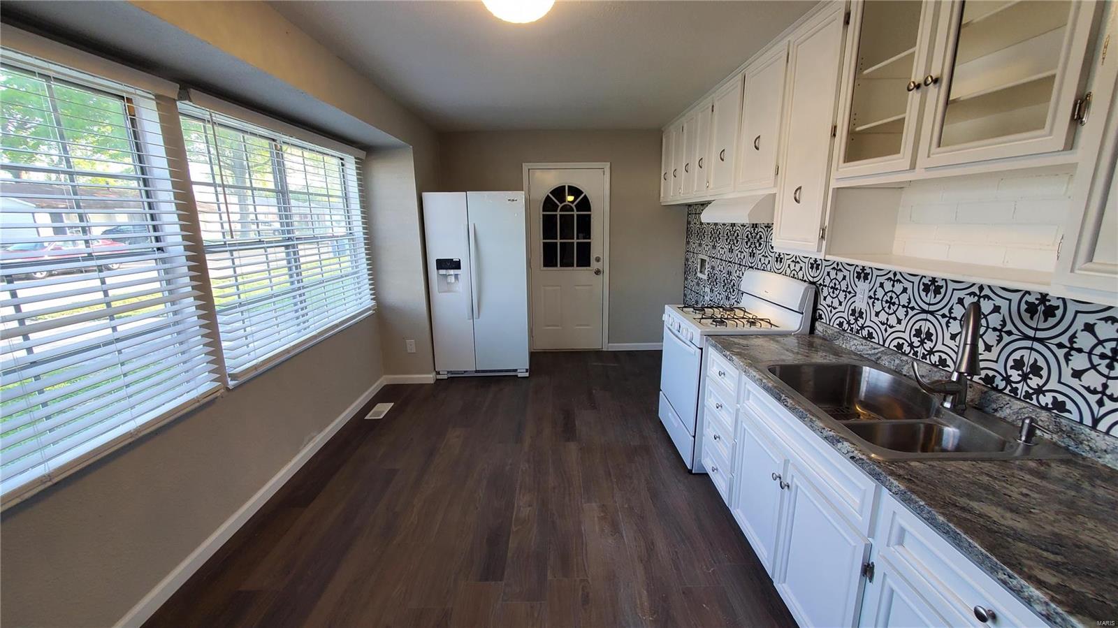 2557 Reveres Route Granite City, IL 62040 - Photo 9 of 34 Gallery Image 9