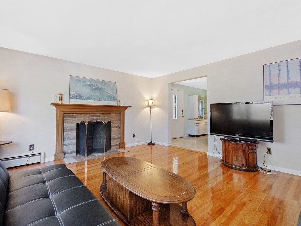26 College Farm Road Waltham, MA 02451 - Photo 9 of 37 Gallery Image 9