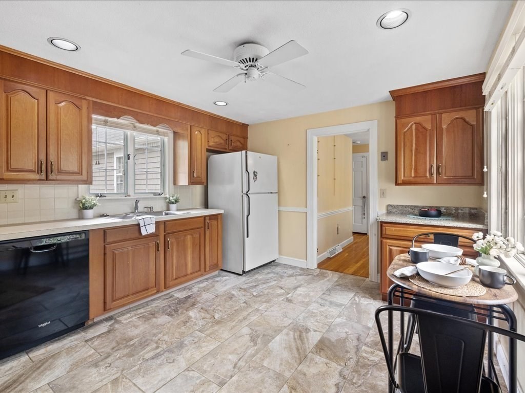 77 Aran Road Westwood, MA 02090 - Photo 15 of 26 Gallery Image 15