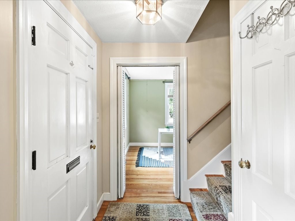77 Aran Road Westwood, MA 02090 - Photo 5 of 26 Gallery Image 5