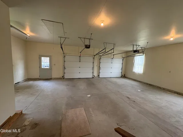 $343,400 | 11 Granview Drive, Granville, NY 12832