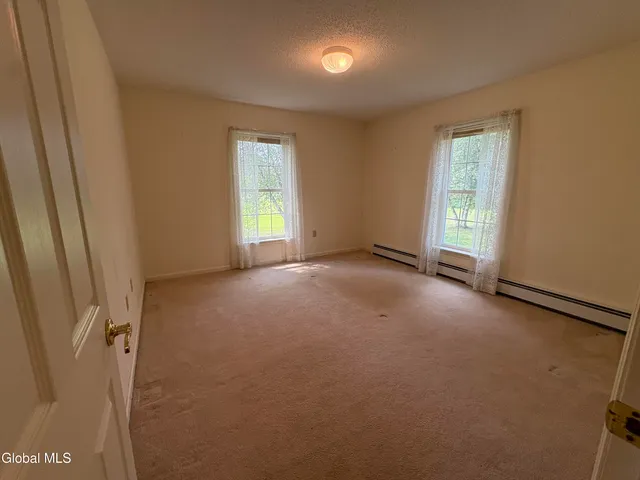 $343,400 | 11 Granview Drive, Granville, NY 12832