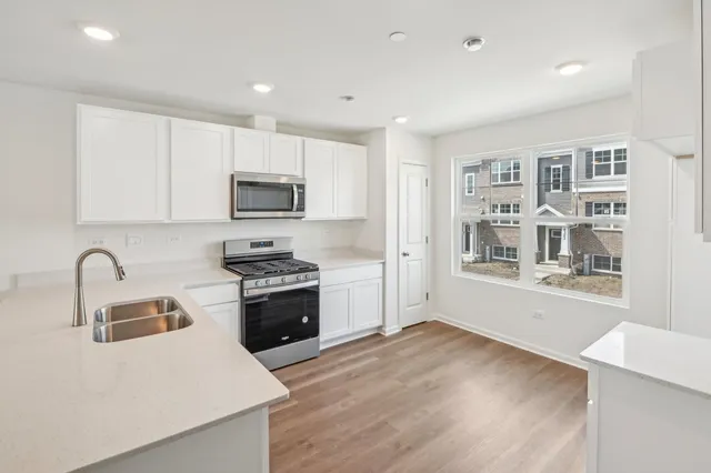 $349,990 | 6371 Ulster Drive, Tinley Park, IL 60477