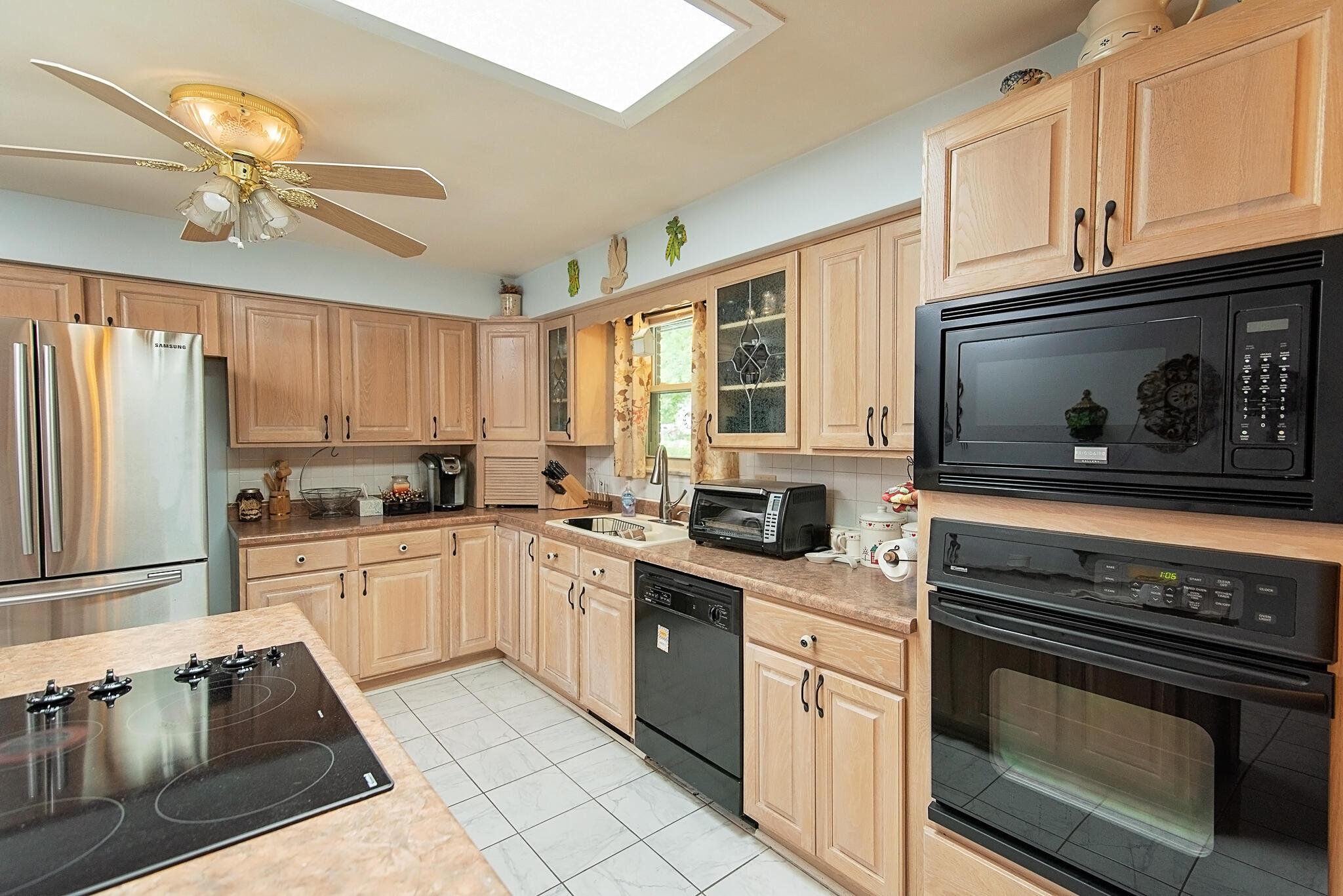 2221 Shrine Road Springfield, OH 45502 - Photo 12 of 35 20240818-2221 Shrine Rd-008